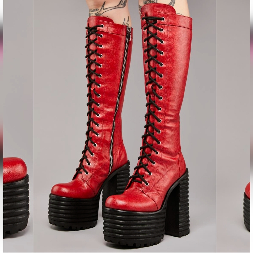 Widow Dolls Kill Make Way for Me platform boots size 6